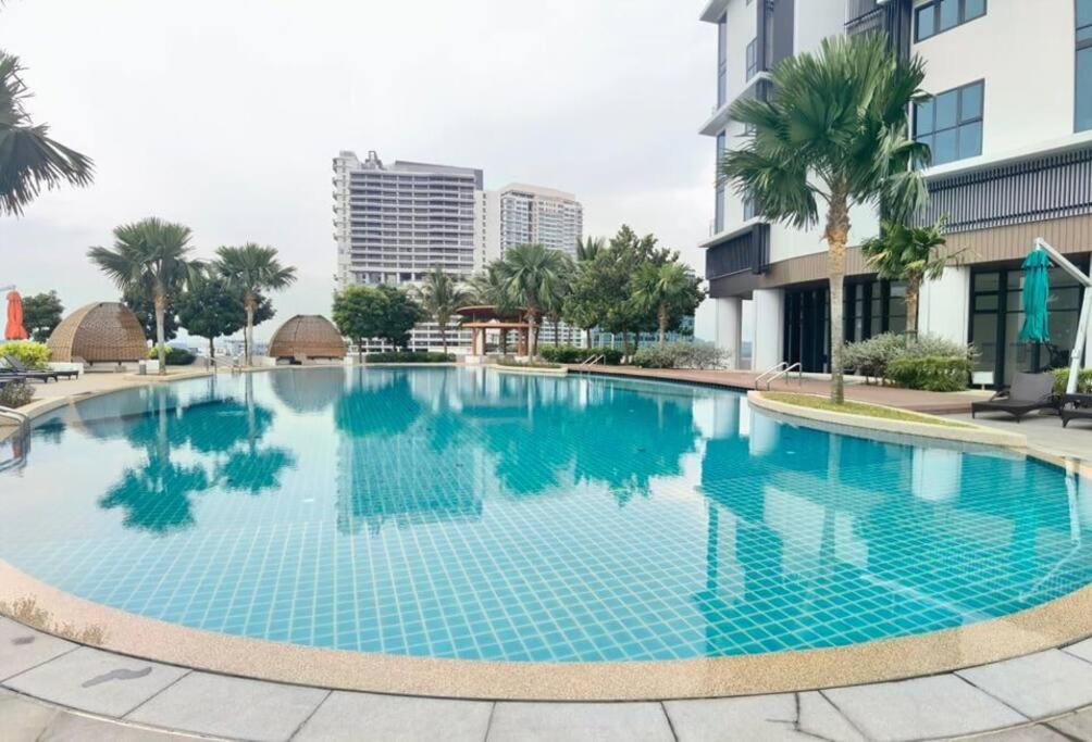 C0704 Almas Suite Seaview & Netflix Stay Nusajaya  Ngoại thất bức ảnh